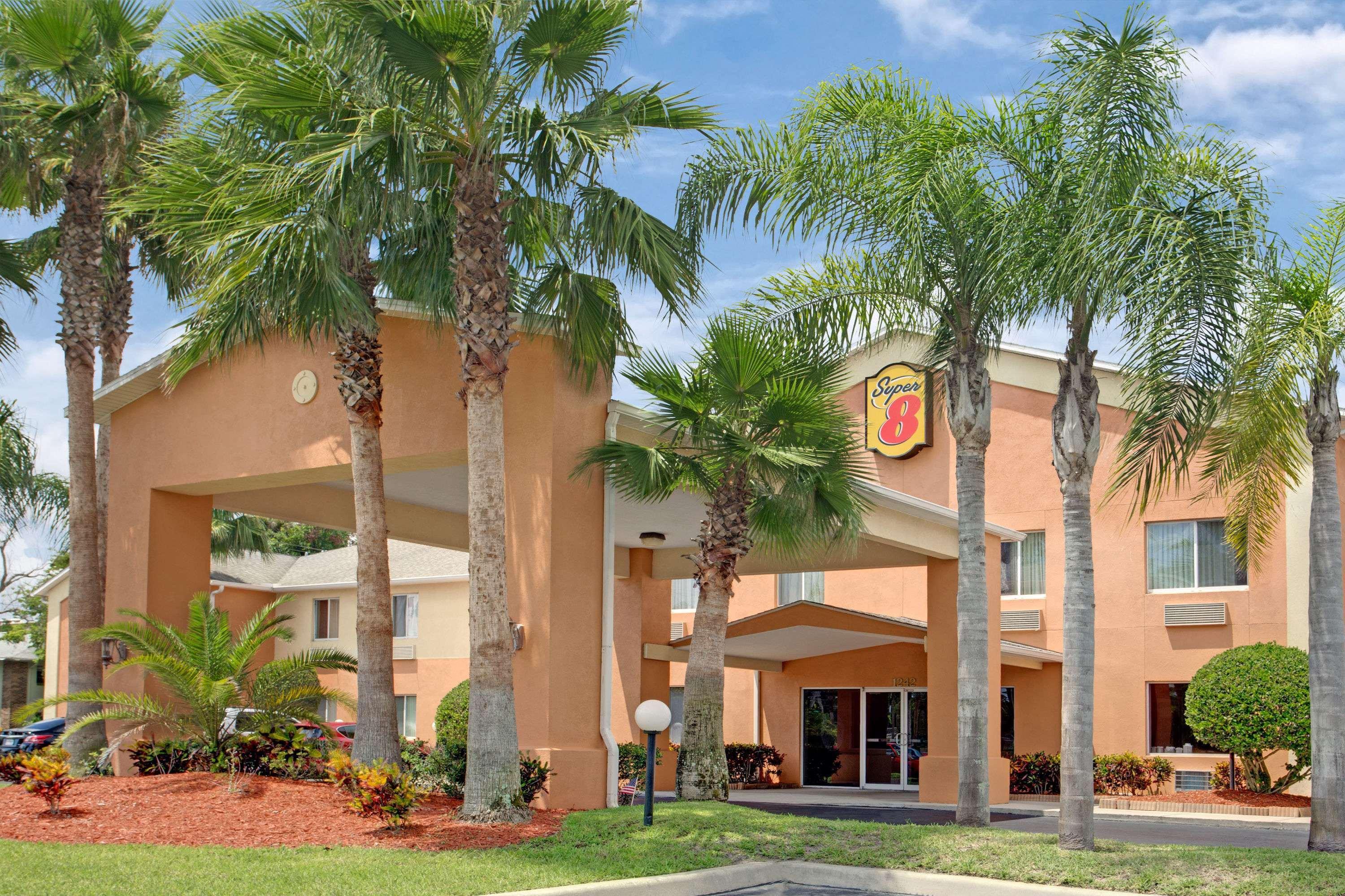 Super 8 By Wyndham Daytona Beach Exterior foto