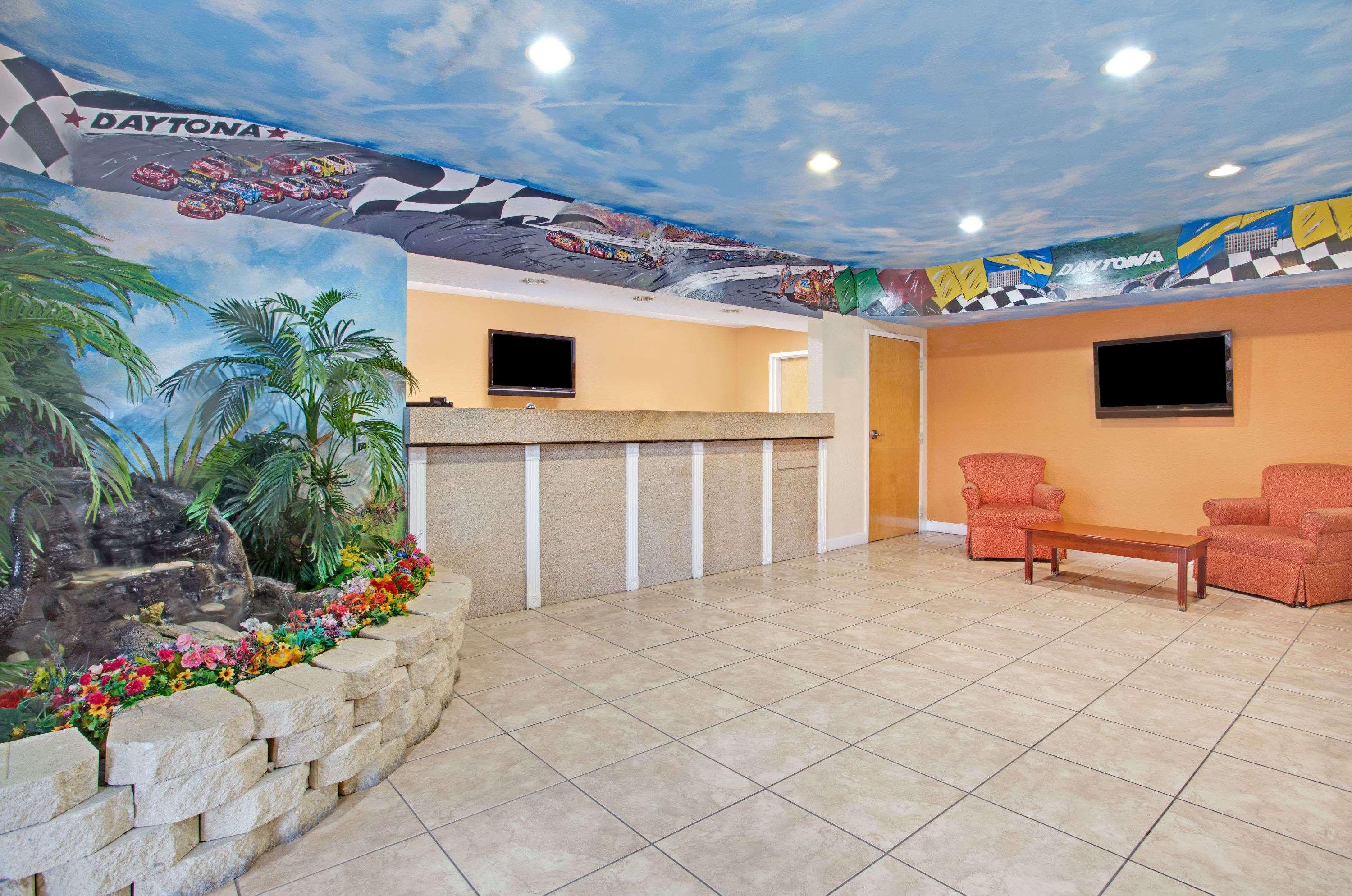 Super 8 By Wyndham Daytona Beach Exterior foto