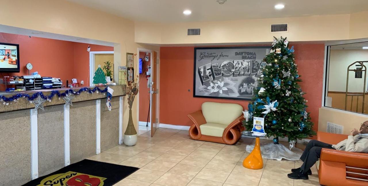Super 8 By Wyndham Daytona Beach Exterior foto